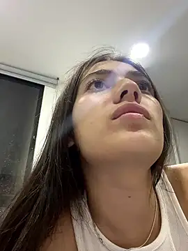 vanesita  online show from February 2, 2026, 2:10 am