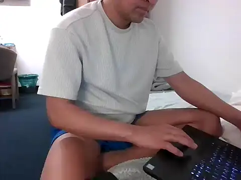 sweetpinoy2027 online show from February 1, 2026, 5:17 am