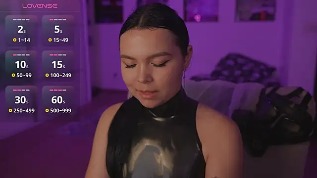 Snapshot of Dominatrix_Alice chatting on June 13, 2026, 2:20 am Dominatrix Alice online show from June 13, 2026, 2:20 am