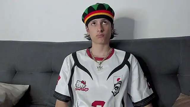 Snapshot of cirosky_elchicopolla chatting on December 18, 2025, 4:18 am cirosky elchicopolla online show from December 18, 2025, 4:18 am