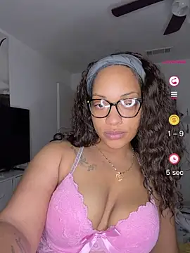 SweeTexasKyn online show from April 26, 2026, 4:10 am