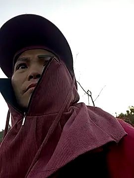 Girl cutee online show from January 18, 2026, 12:14 am