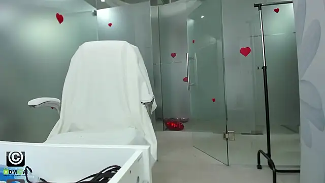 missdominna online show from March 10, 2026, 4:06 am