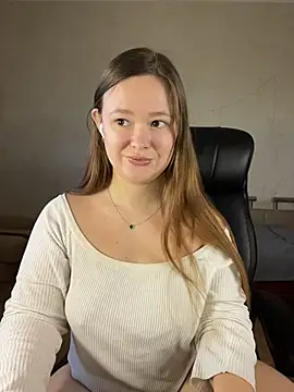 Snapshot of CaramelleSugarr chatting on February 15, 2026, 12:47 pm CaramelleSugarr online show from February 15, 2026, 12:47 pm