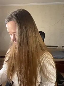 Snapshot of CaramelleSugarr chatting on March 11, 2026, 8:09 am CaramelleSugarr online show from March 11, 2026, 8:09 am