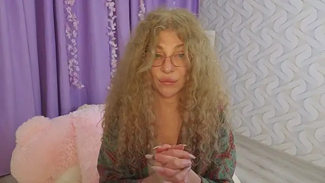 Snapshot of EvaTemptt chatting on March 1, 2026, 4:42 pm EvaTemptt online show from March 1, 2026, 4:42 pm