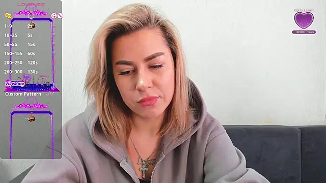 Roxi Joy online show from February 2, 2026, 11:20 am