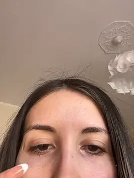 saphirafox online show from March 31, 2026, 1:00 pm