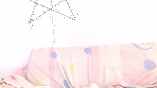 litte ebonyx online show from February 5, 2026, 3:27 pm