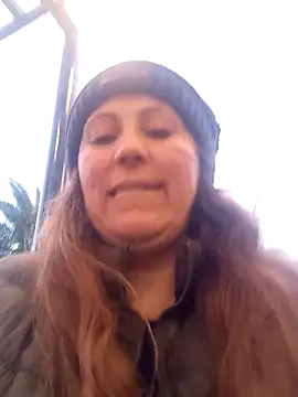 Snapshot of SofiEsteves chatting on May 3, 2026, 9:10 pm SofiEsteves online show from May 3, 2026, 9:10 pm