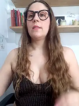 Snapshot of SofiEsteves chatting on May 20, 2026, 2:01 pm SofiEsteves online show from May 20, 2026, 2:01 pm