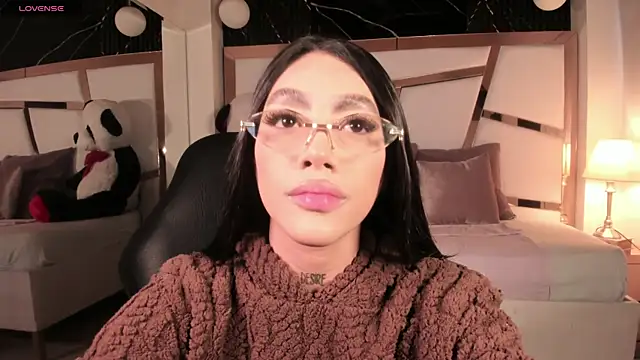 sussie thompsom online show from August 7, 2026, 4:36 am