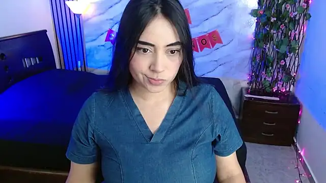 latin mommy  online show from February 21, 2026, 2:07 pm