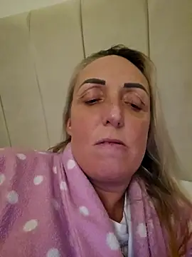 theblondecocklover online show from February 12, 2026, 7:42 pm