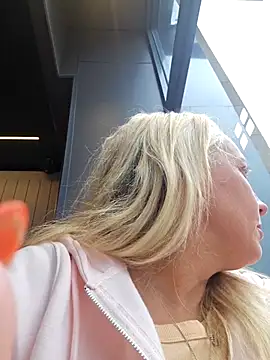 Snapshot of theblondecocklover chatting on March 23, 2026, 11:03 am theblondecocklover online show from March 23, 2026, 11:03 am