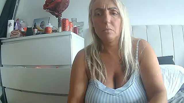 Snapshot of theblondecocklover chatting on June 12, 2026, 4:28 pm theblondecocklover online show from June 12, 2026, 4:28 pm