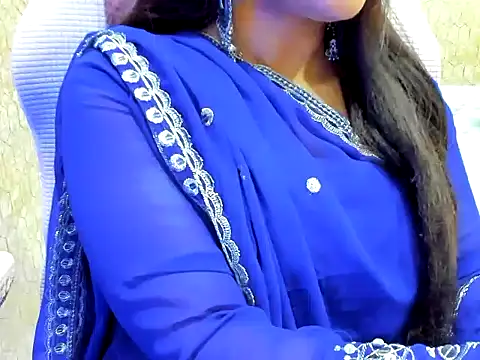 Snapshot of DimondGirl_ chatting on March 11, 2026, 8:59 pm DimondGirl online show from March 11, 2026, 8:59 pm