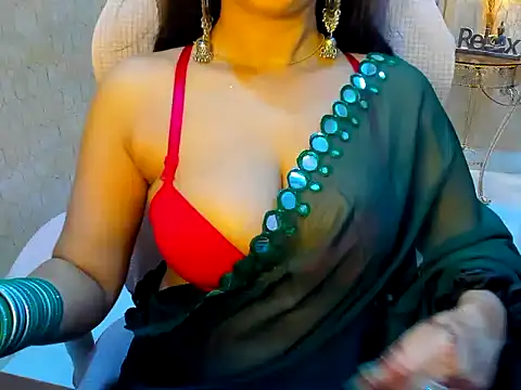 Snapshot of DimondGirl_ chatting on March 27, 2026, 7:57 pm DimondGirl online show from March 27, 2026, 7:57 pm