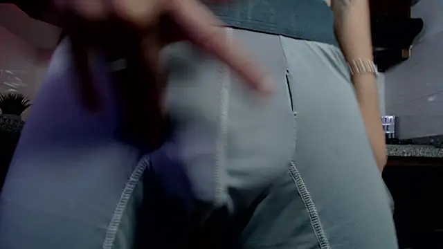 alex xhunter online show from April 7, 2026, 7:25 pm