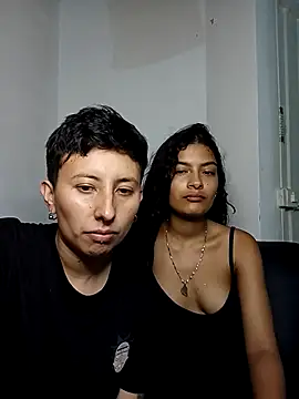 Snapshot of Mei_and_Gaby chatting on January 7, 2026, 2:47 am Mei and Gaby online show from January 7, 2026, 2:47 am