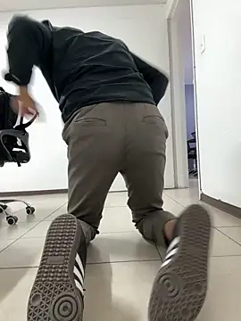 Snapshot of AdrianGarcia89 chatting on April 10, 2026, 2:17 am AdrianGarcia89 online show from April 10, 2026, 2:17 am