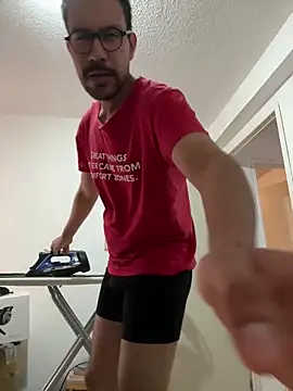 Snapshot of AdrianGarcia89 chatting on April 10, 2026, 3:17 pm AdrianGarcia89 online show from April 10, 2026, 3:17 pm