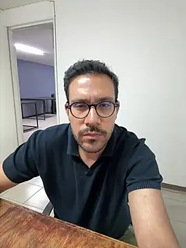 Snapshot of AdrianGarcia89 chatting on April 11, 2026, 3:22 am AdrianGarcia89 online show from April 11, 2026, 3:22 am