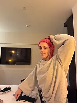 itscleomoon online show from March 2, 2026, 6:14 am