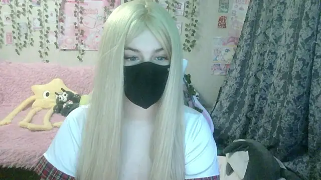 MysticYumiko online show from February 8, 2026, 5:49 pm