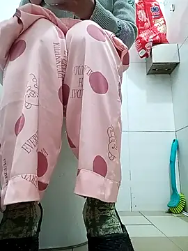 Snapshot of Girl-6868 chatting on February 9, 2026, 1:31 am Girl-6868 online show from February 9, 2026, 1:31 am