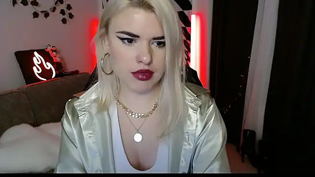 Snapshot of Ariana_Saint chatting on March 19, 2026, 3:27 pm Ariana Saint online show from March 19, 2026, 3:27 pm