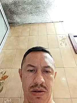 Snapshot of L_hotcream chatting on February 21, 2026, 2:51 pm L hotcream online show from February 21, 2026, 2:51 pm