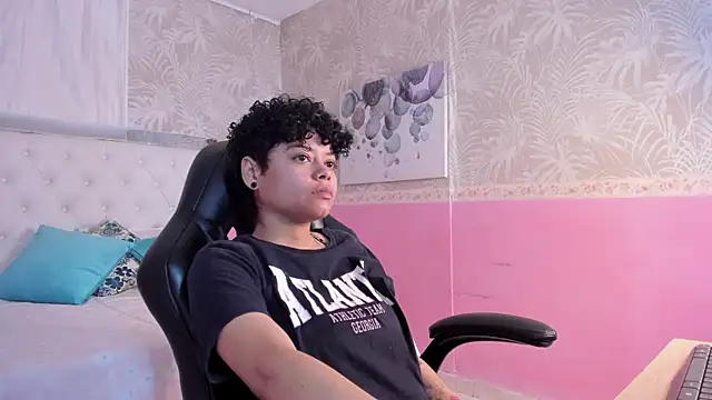 Sasha Venom online show from December 18, 2025, 1:28 pm