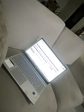 evelyn harpeery online show from February 6, 2026, 12:04 am