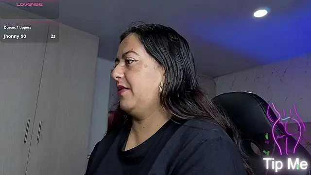 evelyn harpeery online show from February 9, 2026, 10:52 am