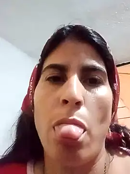 Laflaca12 online show from April 7, 2026, 5:35 pm