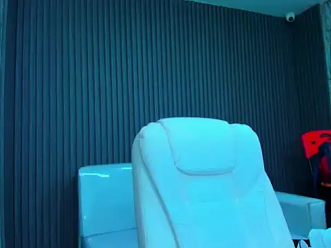 Snapshot of Boy_tatto77 chatting on January 8, 2026, 5:15 pm Boy tatto77 online show from January 8, 2026, 5:15 pm