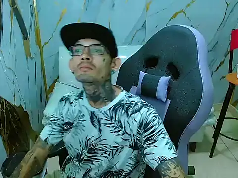 Boy tatto77 online show from March 31, 2026, 12:05 pm