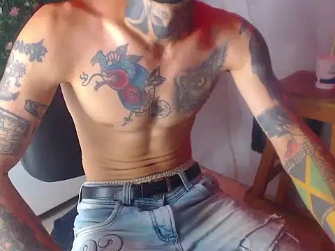 Snapshot of Boy_tatto77 chatting on May 17, 2026, 8:38 pm Boy tatto77 online show from May 17, 2026, 8:38 pm