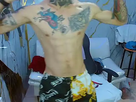 Snapshot of Boy_tatto77 chatting on June 26, 2026, 1:32 am Boy tatto77 online show from June 26, 2026, 1:32 am