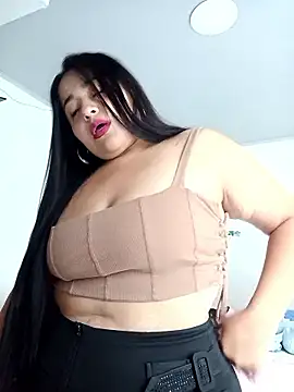 Snapshot of violet__rouse__ chatting on January 7, 2026, 5:04 pm violet rouse online show from January 7, 2026, 5:04 pm