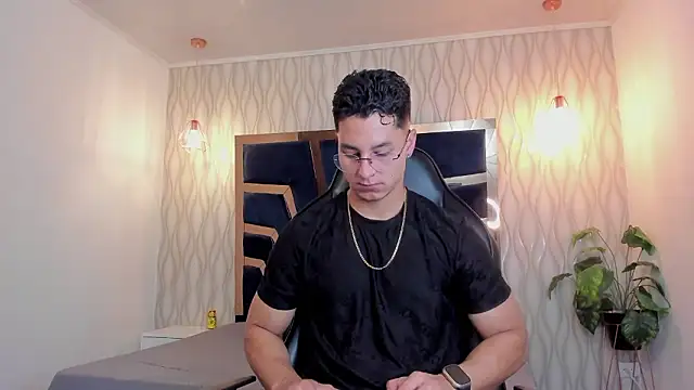 Snapshot of Noah_Clarkk chatting on March 21, 2026, 5:27 pm Noah Clarkk online show from March 21, 2026, 5:27 pm