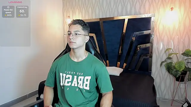 Snapshot of Noah_Clarkk chatting on March 31, 2026, 5:13 pm Noah Clarkk online show from March 31, 2026, 5:13 pm