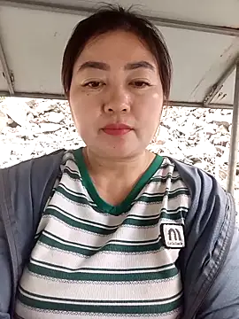 Jumi livesexy online show from February 25, 2026, 1:26 am