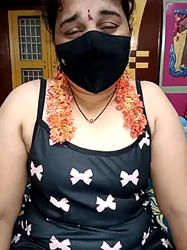 maduri   online show from April 8, 2026, 2:28 pm