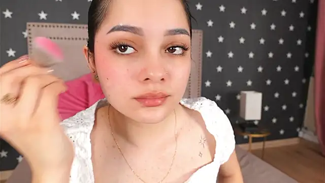 Snapshot of RaquellStar chatting on February 19, 2026, 5:47 am RaquellStar online show from February 19, 2026, 5:47 am