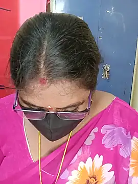 Snapshot of sirisha__9 chatting on May 15, 2026, 11:45 pm sirisha 9 online show from May 15, 2026, 11:45 pm