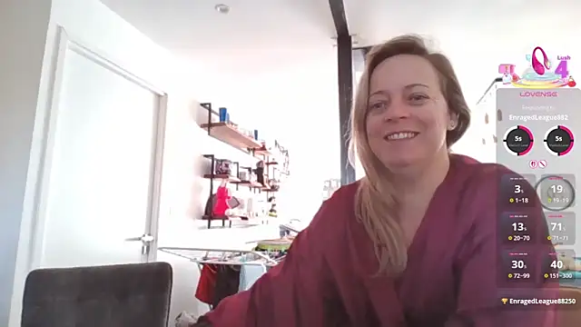 Miss-Chupagirly online show from February 22, 2026, 10:03 am