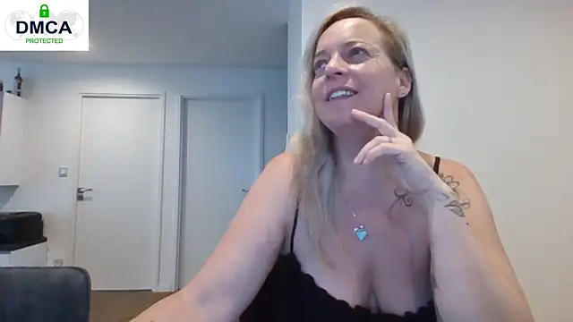 Snapshot of Miss-Chupagirly chatting on July 16, 2026, 8:20 am Miss-Chupagirly online show from July 16, 2026, 8:20 am
