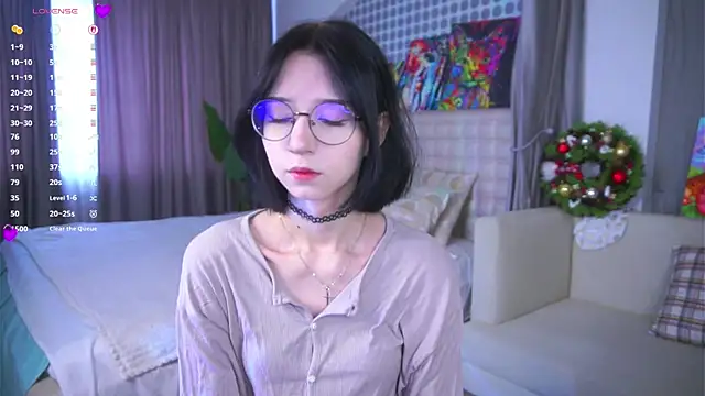 DeliaLoma online show from February 11, 2026, 5:45 am